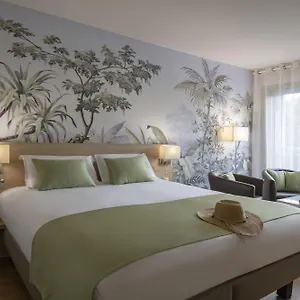*** Hotel Chambord Francia